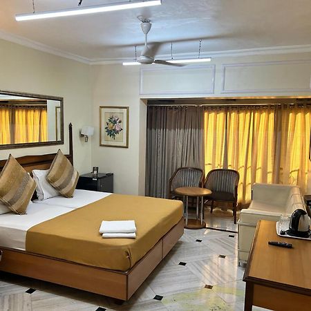 Royal Park Hotel Dockyard Mumbai Exterior photo