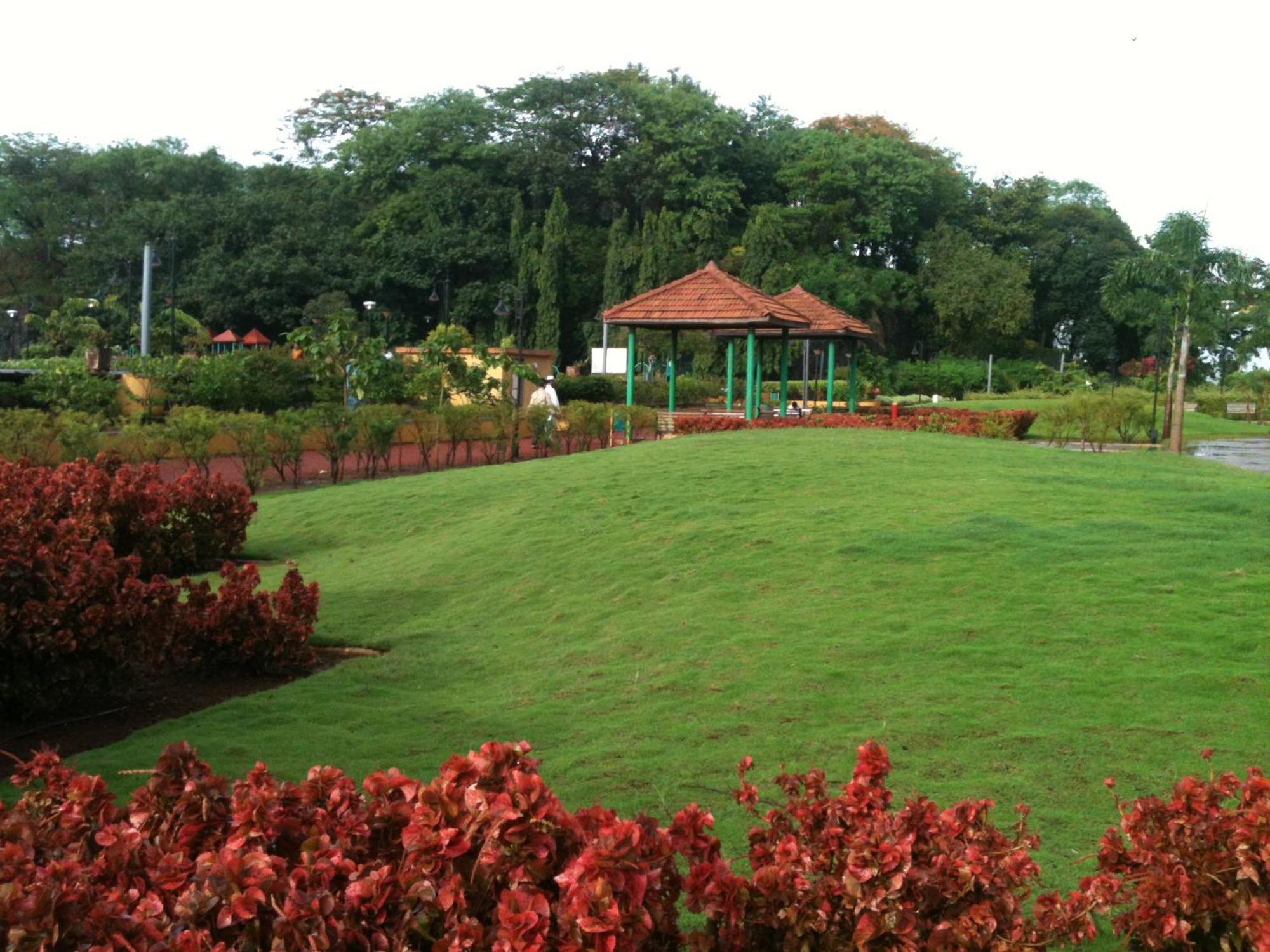 Royal Park Hotel Dockyard Mumbai Exterior photo
